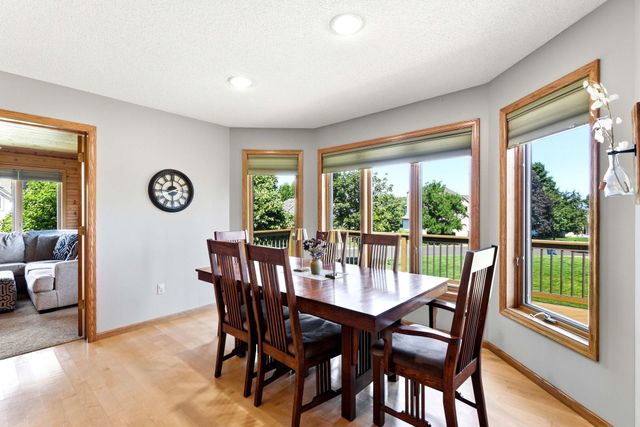 313 Wyndham Circle W, New Brighton, MN 55112