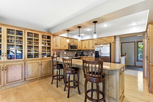 313 Wyndham Circle W, New Brighton, MN 55112