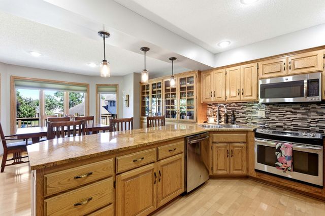 313 Wyndham Circle W, New Brighton, MN 55112