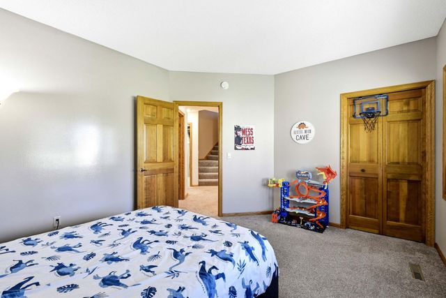 313 Wyndham Circle W, New Brighton, MN 55112