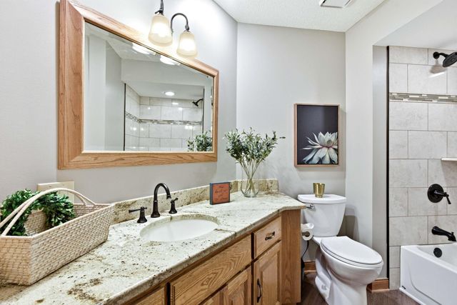313 Wyndham Circle W, New Brighton, MN 55112