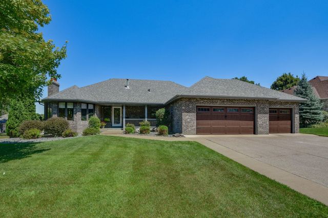 313 Wyndham Circle W, New Brighton, MN 55112