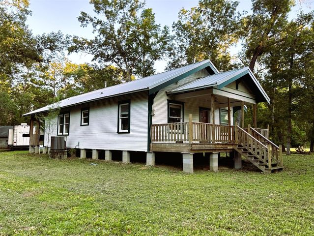 877 County Road 6474 Ashley Drive, Dayton, TX 77535