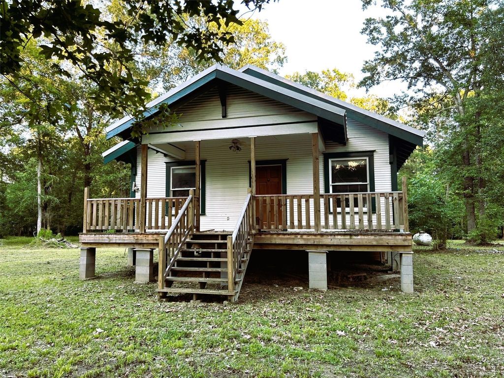 877 County Road 6474 Ashley Drive, Dayton, TX 77535