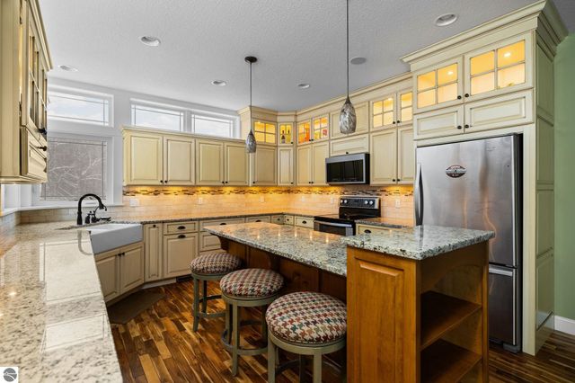 3149 Lake Meadows Circle, Traverse City, MI 49685