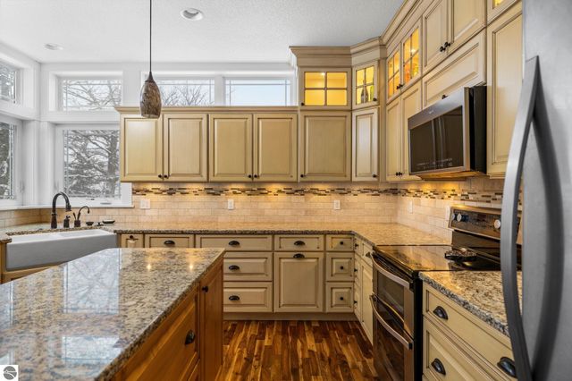 3149 Lake Meadows Circle, Traverse City, MI 49685