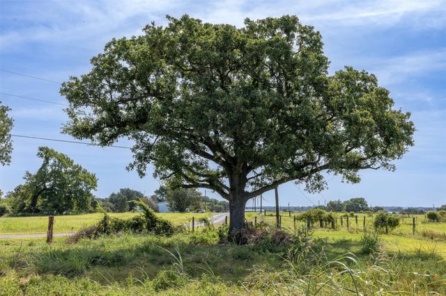 210 Lcr 822, Thornton, TX 76687