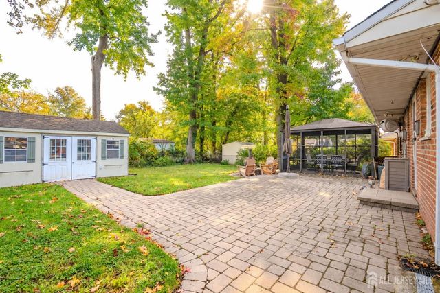 17 Melville Road, Edison, NJ 08817