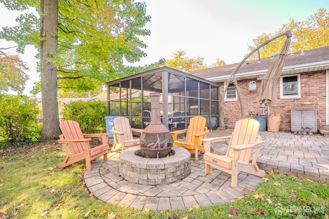 17 Melville Road, Edison, NJ 08817