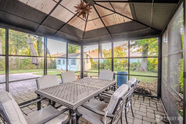 17 Melville Road, Edison, NJ 08817