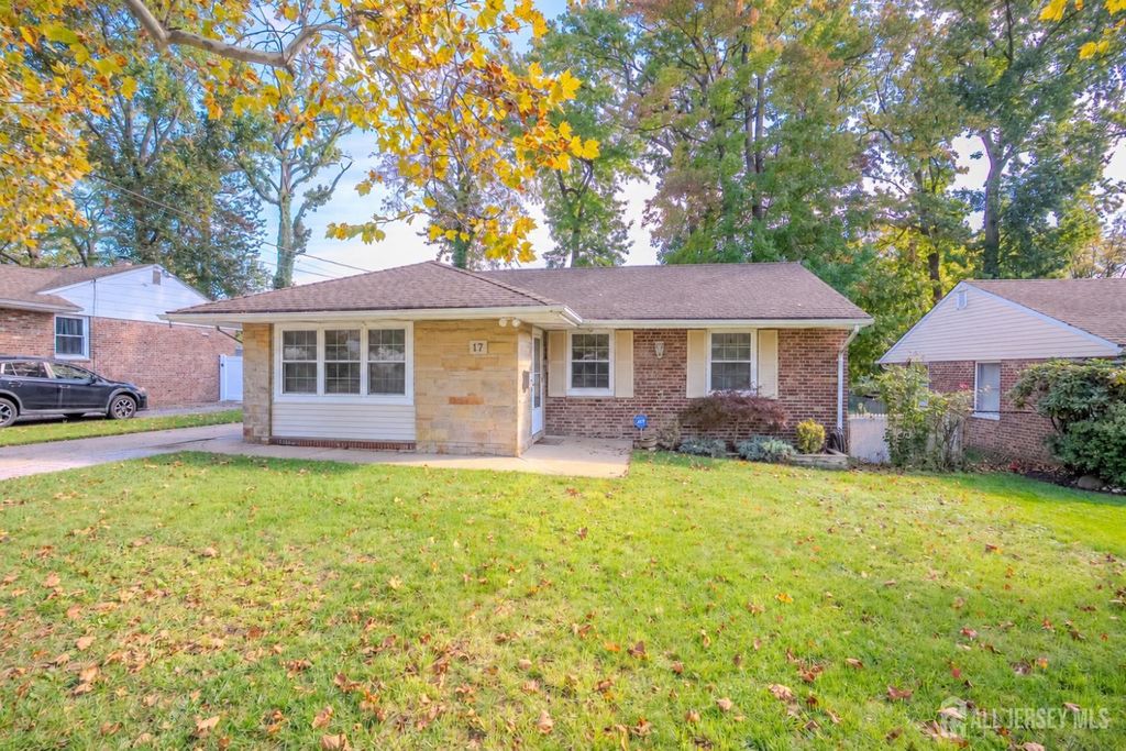 17 Melville Road, Edison, NJ 08817