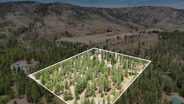 5720 W Riverview Ln, Deer Park, WA 99006