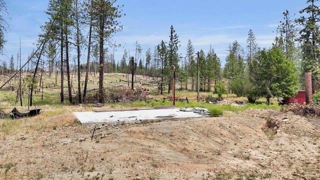 5720 W Riverview Ln, Deer Park, WA 99006