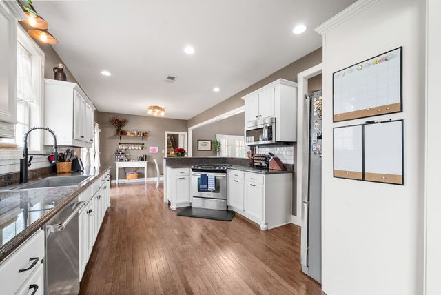 1154 Buggy Cv, Clarksville, TN 37043