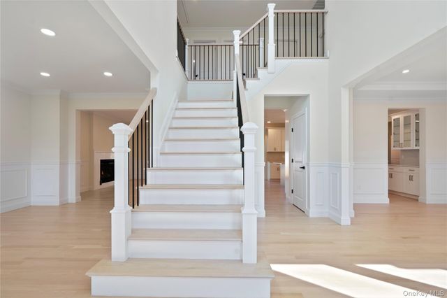 7 Otsego Place, Jericho, NY 11753