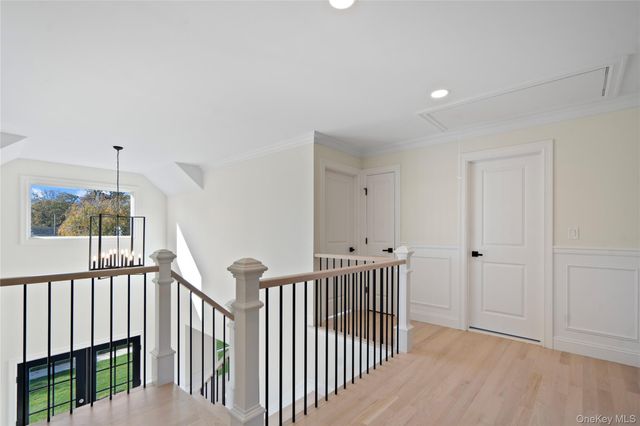 7 Otsego Place, Jericho, NY 11753
