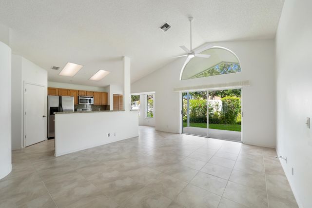 165 St Michaels Court, Jupiter, FL 33458