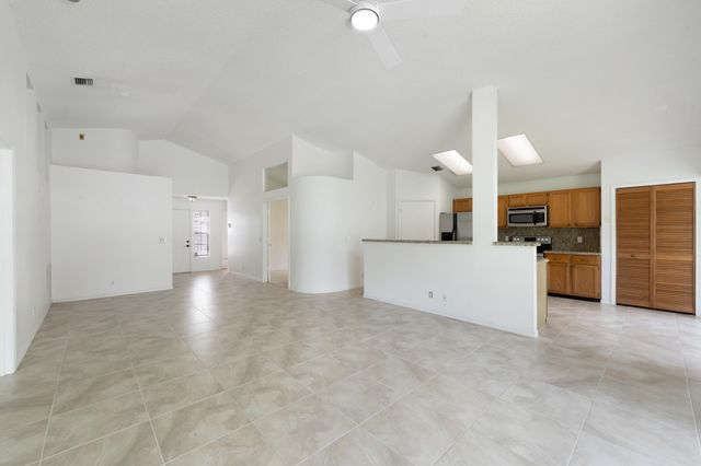 165 St Michaels Court, Jupiter, FL 33458