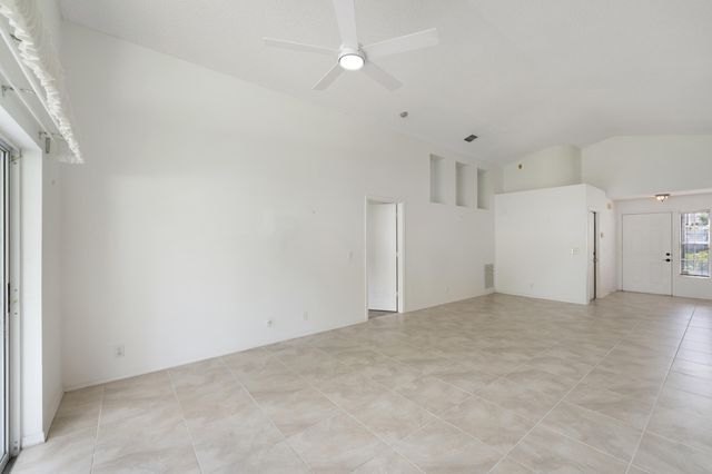 165 St Michaels Court, Jupiter, FL 33458