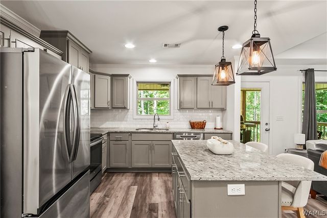 17647 Hayes, Northport, AL 35475