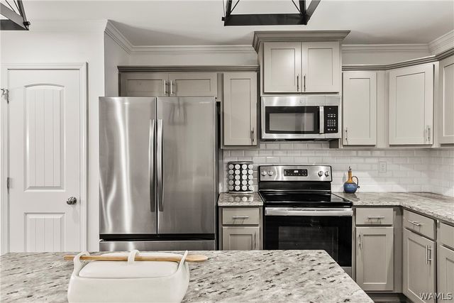 17647 Hayes, Northport, AL 35475