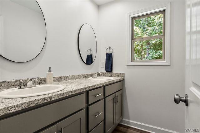 17647 Hayes, Northport, AL 35475