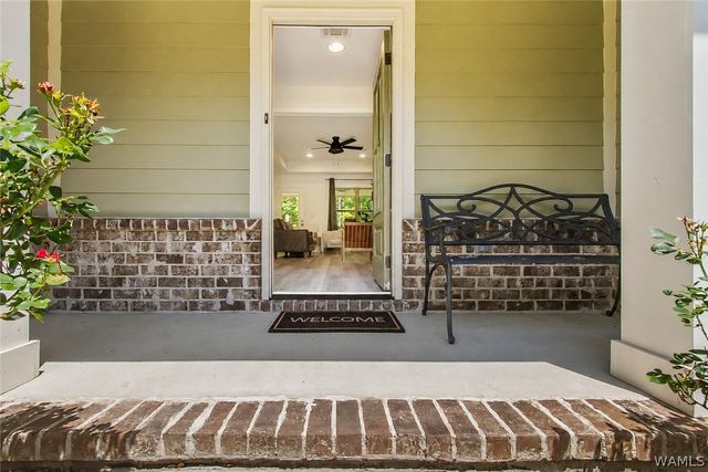 17647 Hayes, Northport, AL 35475