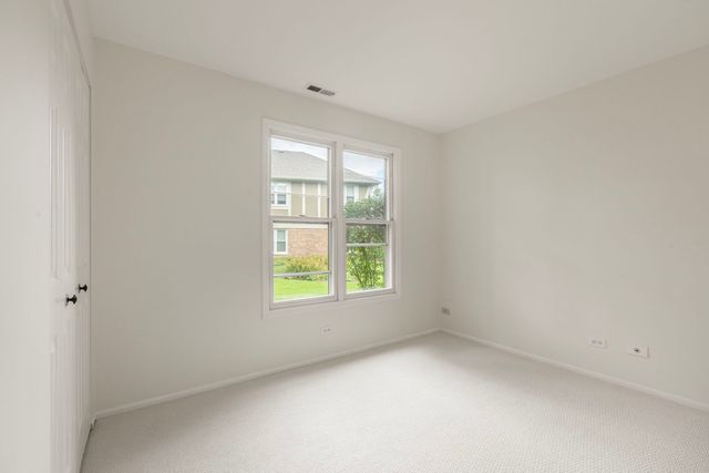 1255 Regency Court 1255, Vernon Hills, IL 60061