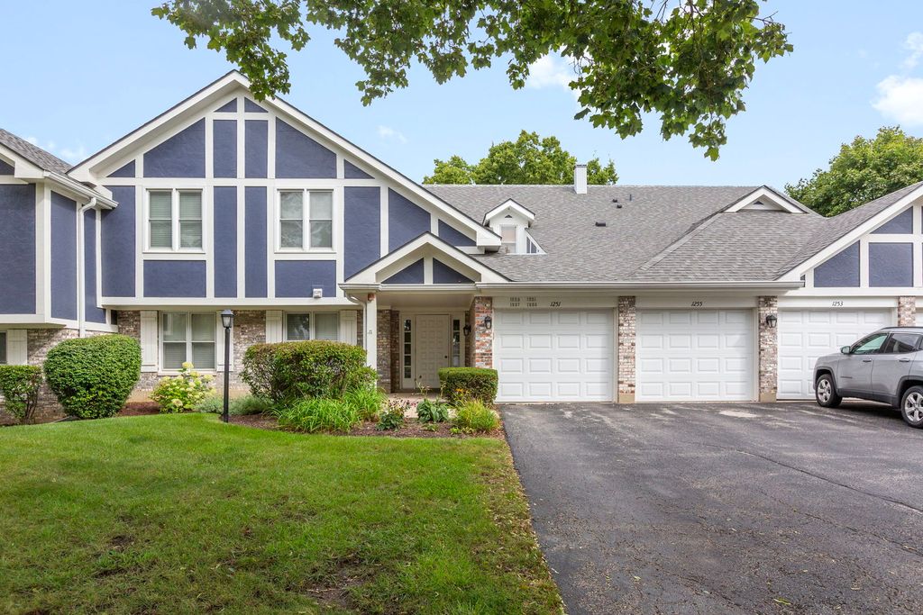 1255 Regency Court 1255, Vernon Hills, IL 60061