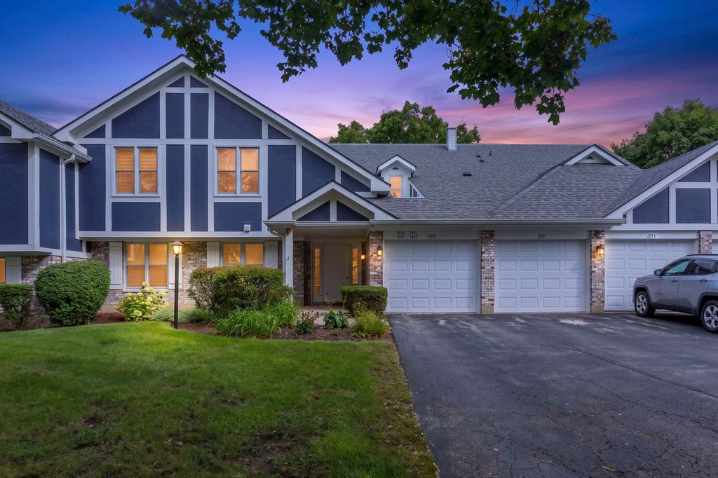 1255 Regency Court 1255, Vernon Hills, IL 60061 — photo 2
