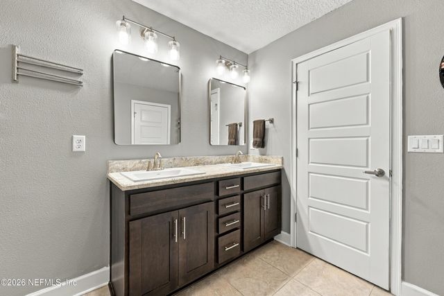 1938 CATLYN Court, Green Cove Springs, FL 32043