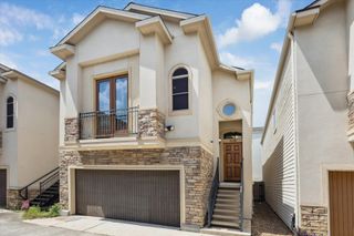 1044 W 25th Street B, Houston, TX 77008