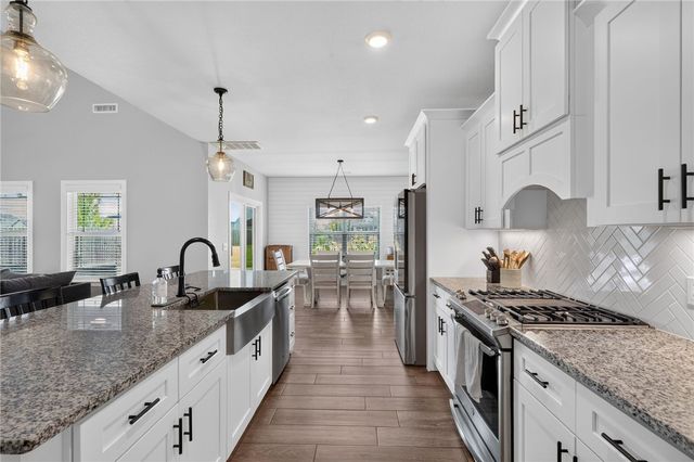 744 Verona Avenue, Tontitown, AR 72762