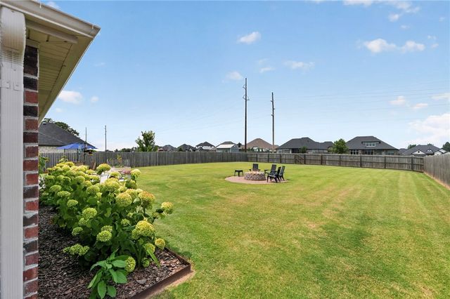 744 Verona Avenue, Tontitown, AR 72762