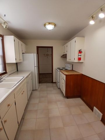 1000 Vernier Road, Grosse Pointe Woods, MI 48236