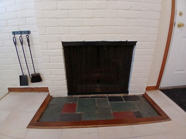 1000 Vernier Road, Grosse Pointe Woods, MI 48236