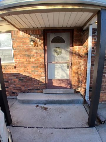 1000 Vernier Road, Grosse Pointe Woods, MI 48236