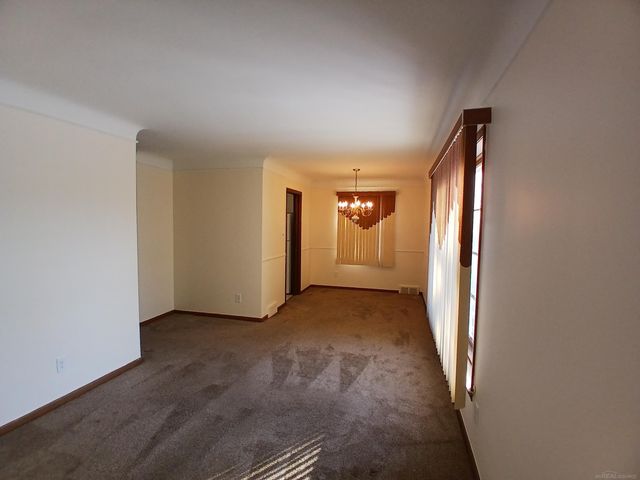 1000 Vernier Road, Grosse Pointe Woods, MI 48236