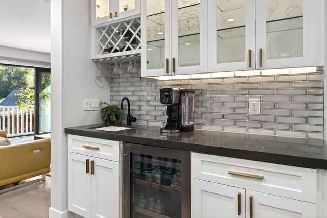 14681 Springer Avenue, Saratoga, CA 95070