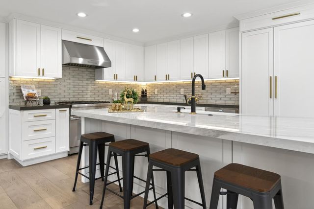 14681 Springer Avenue, Saratoga, CA 95070