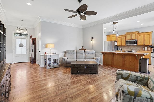 14211 Stones Throw Ct, Denham Springs, LA 70726