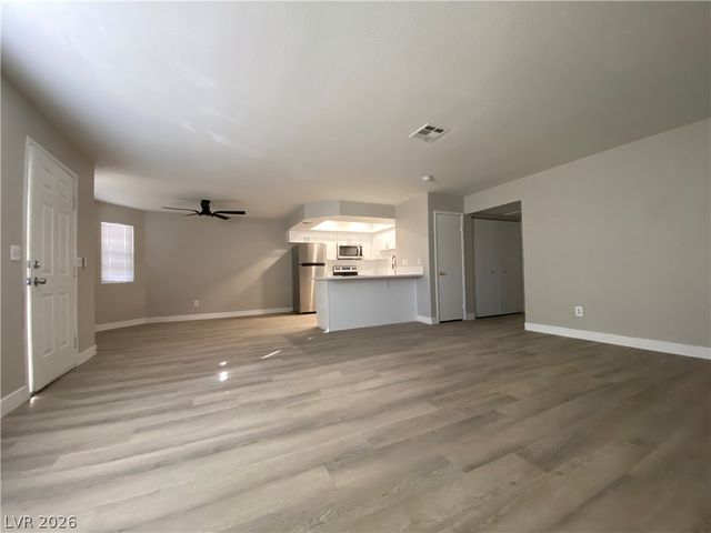 8410 Eldora Avenue 1090, Las Vegas, NV 89117