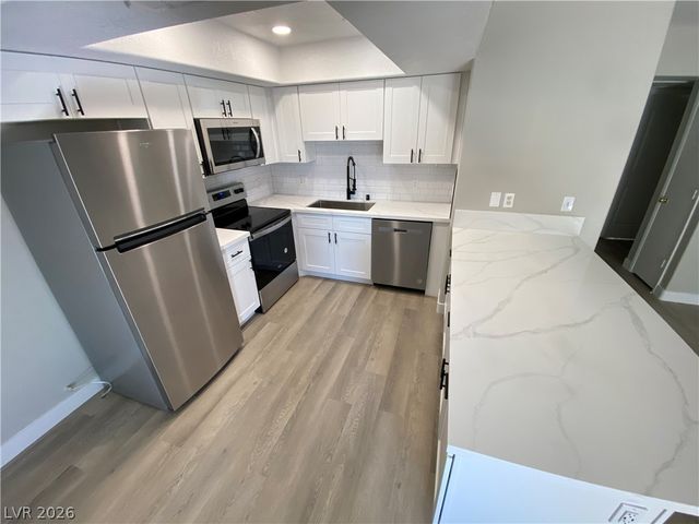 8410 Eldora Avenue 1090, Las Vegas, NV 89117