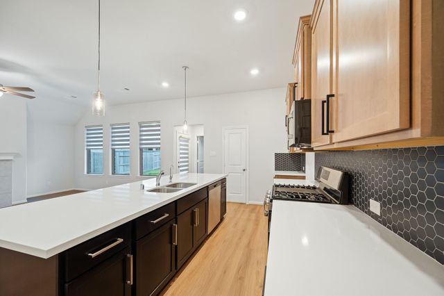 839 Sarasota Shore Drive, Katy, TX 77493