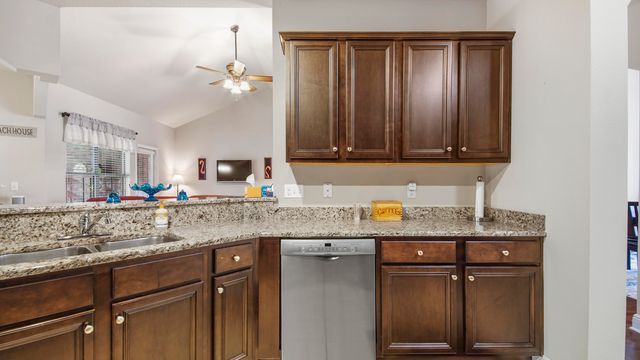 462 Mango Lane, Freeport, FL 32439