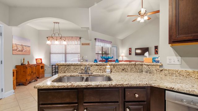 462 Mango Lane, Freeport, FL 32439