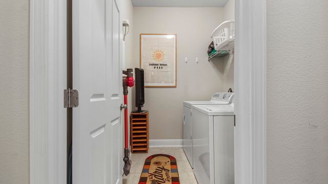 462 Mango Lane, Freeport, FL 32439