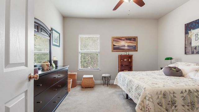 462 Mango Lane, Freeport, FL 32439