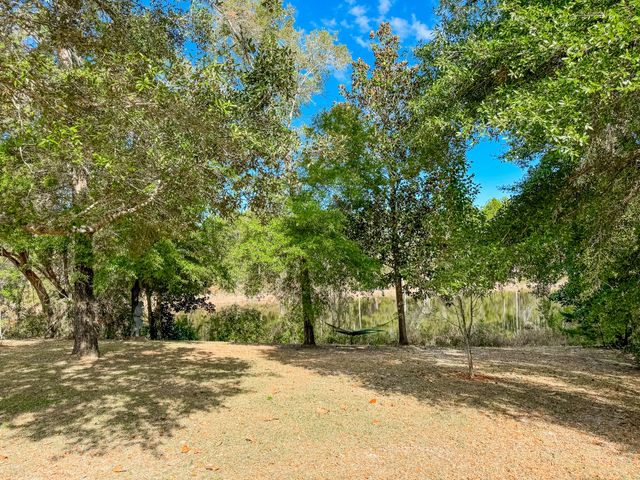 462 Mango Lane, Freeport, FL 32439