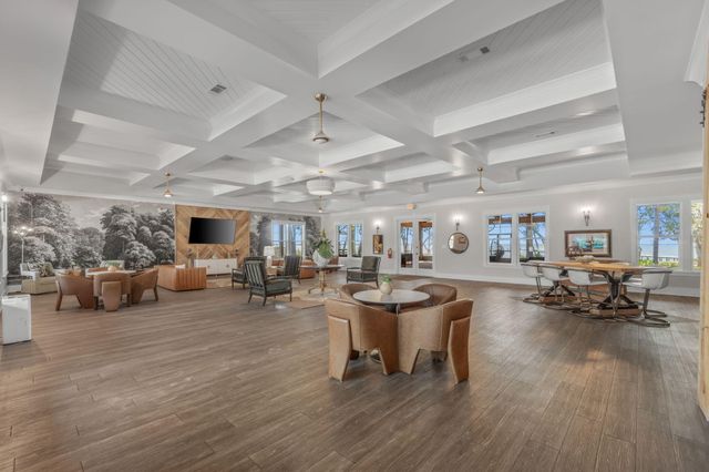 462 Mango Lane, Freeport, FL 32439